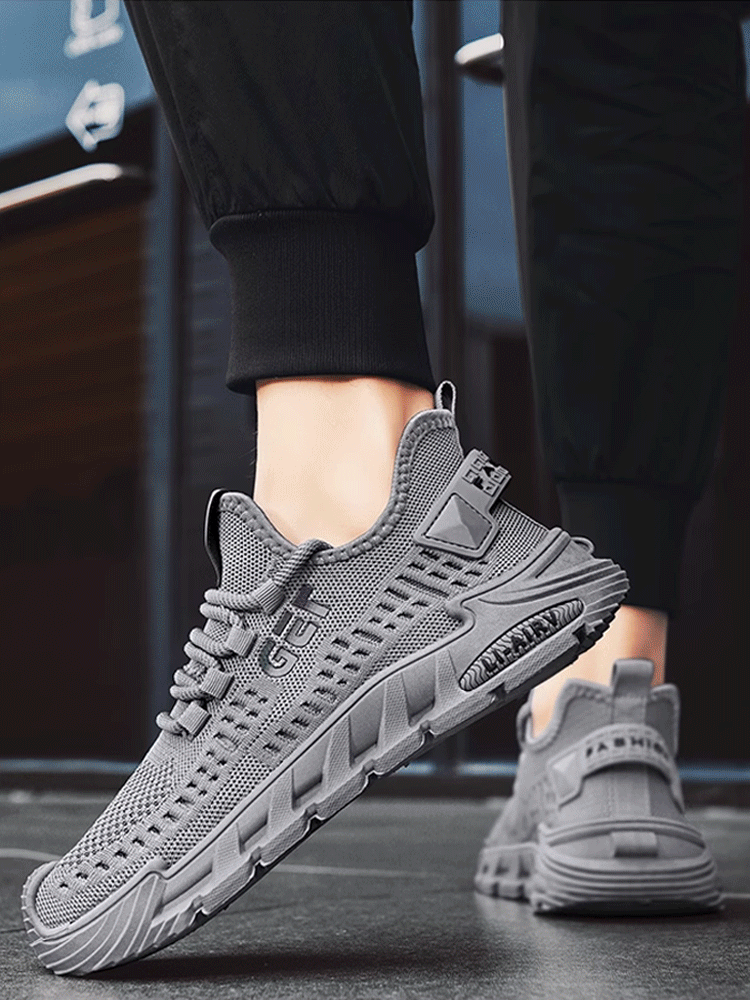 Atmungsaktive Freizeitschuhe aus fliegendem Mesh