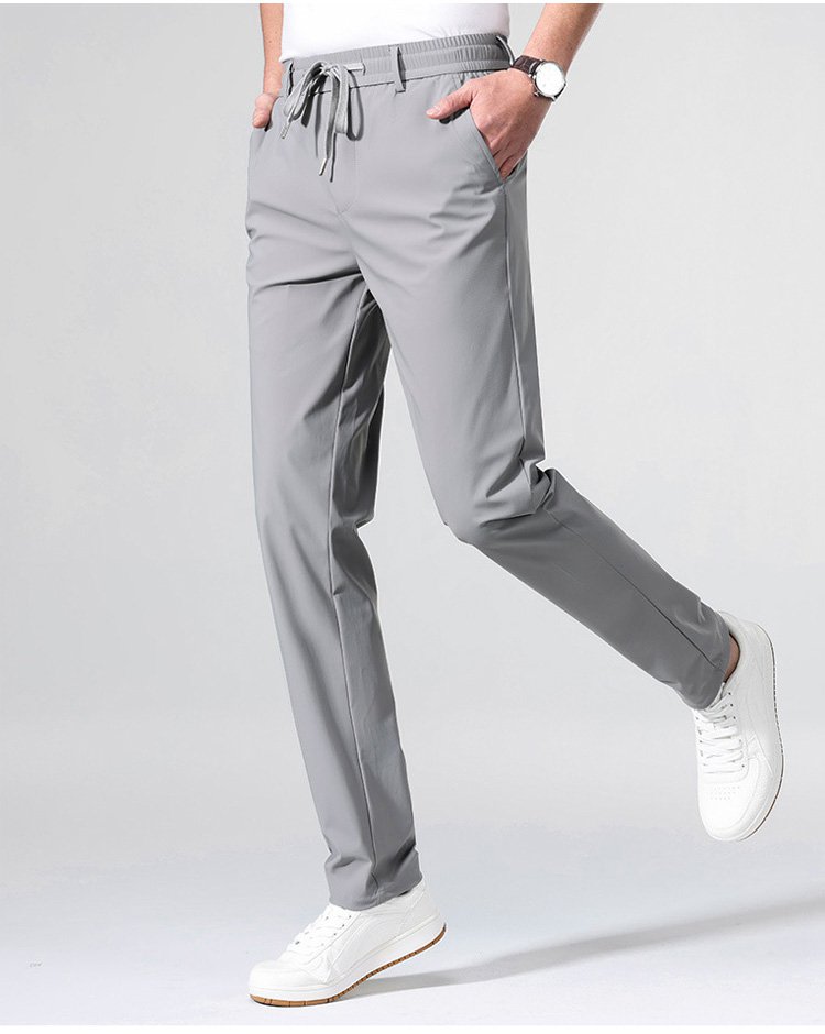 軽量で動きやすいメンズパンツ