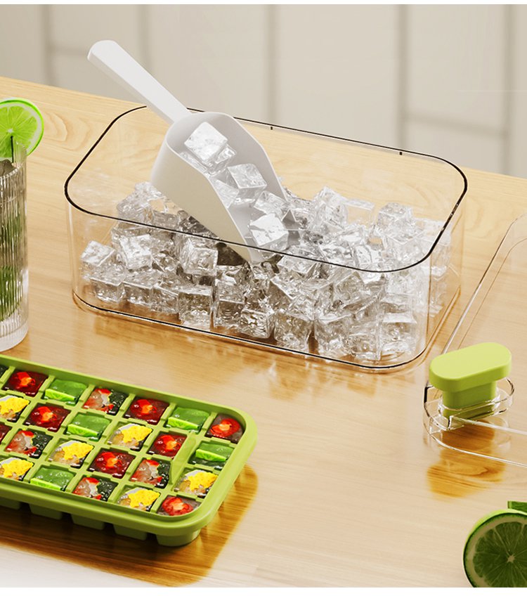 透明な氷が作れる高性能製氷皿
