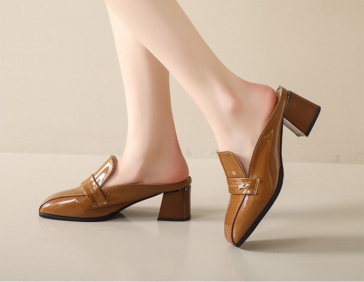 歩きやすいローヒールミュールパンプス