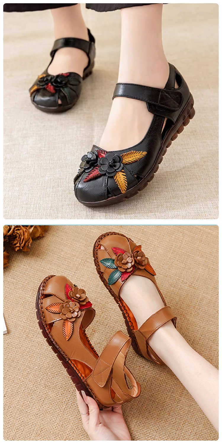ナチュラルカラーの花咲く本革サンダル