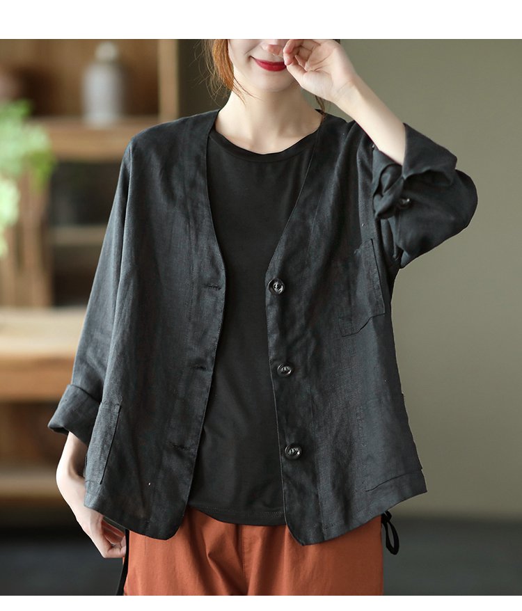 オフィスカジュアルにも使えるＶネックカーディガン