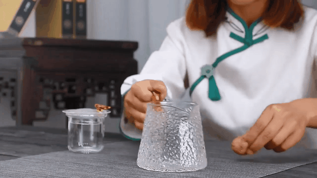 1606965438930.gif
