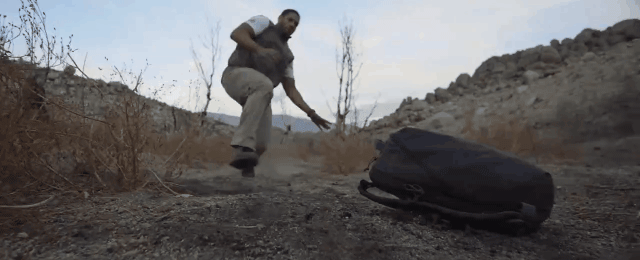 多機能ポケット付きタクティカルパンツ