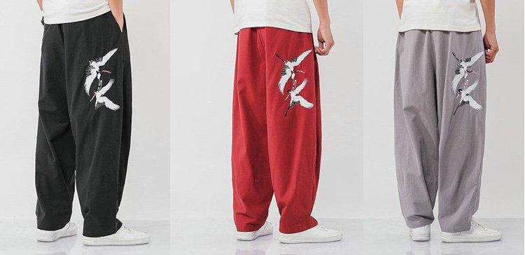 ゆったりシルエットの綿麻サルエルパンツ