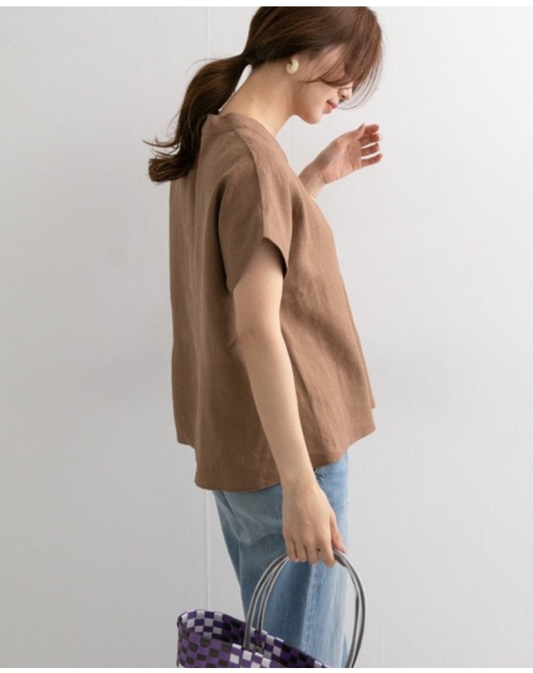 通気性良いレディースブラウス バックスタイル