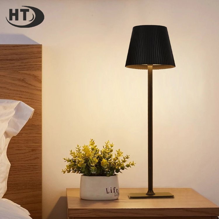 Hot Sale Charger Lamp Wireless Touch Control  Night Light Metal Side Lamps for Bedroom Cordless Smal