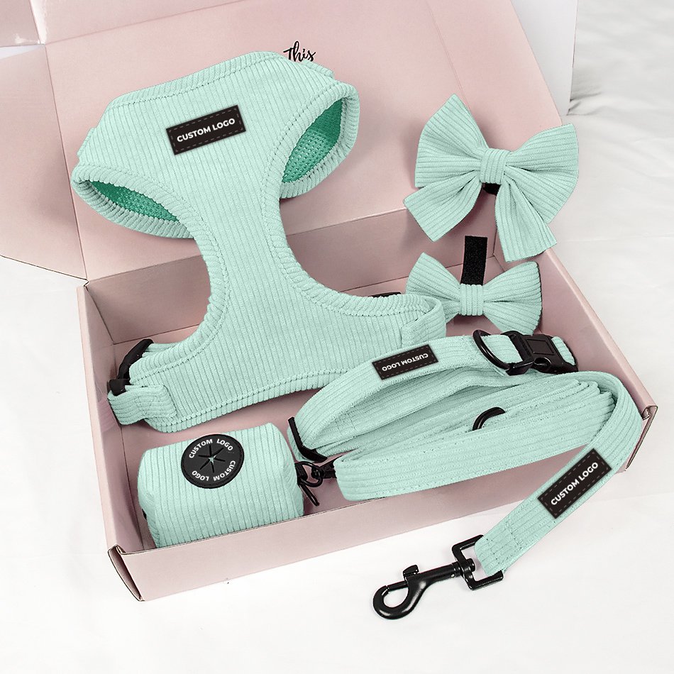 Puppy Accessories pink Corduroy Velvet Dog Harness Custom Rubber logo with Pet Leashes Collars Kit