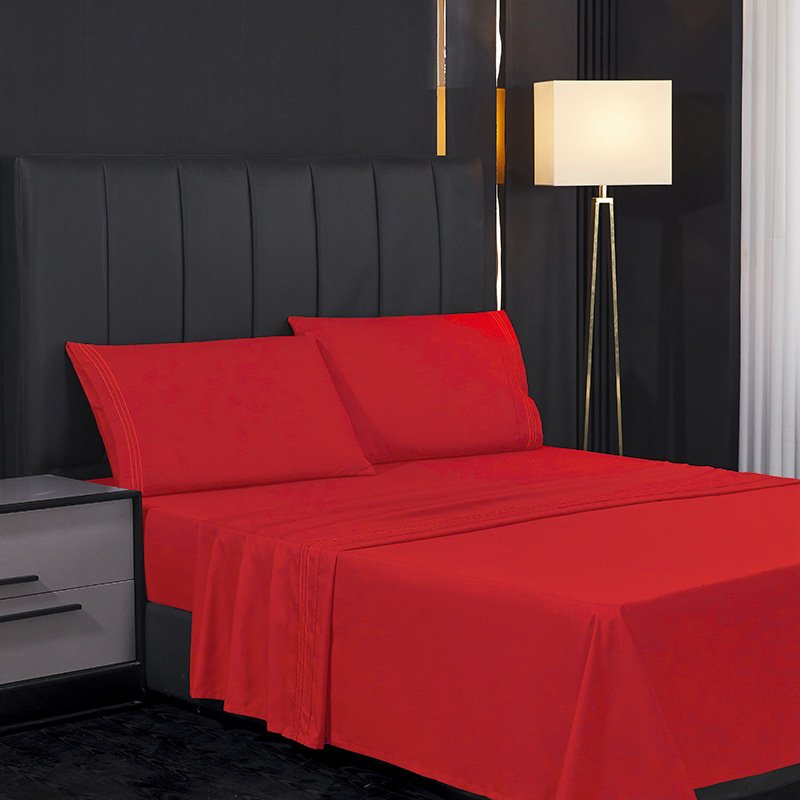 Conjunto de cuatro piezas para dormitorio