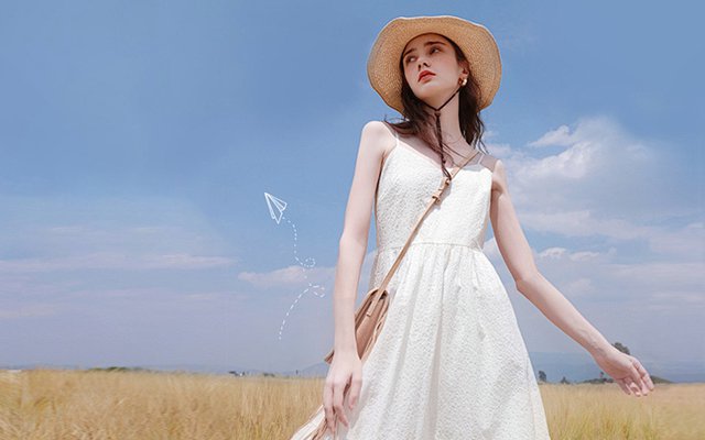 最新トレンドのおしゃれサンダル通販｜人気レディース靴オンラインショップ,快適で人気のスニーカー通販｜最新デザイン・豊富なサイズ展開,大人可愛いワンピース通販｜季節ごとの新作ファッションをチェック