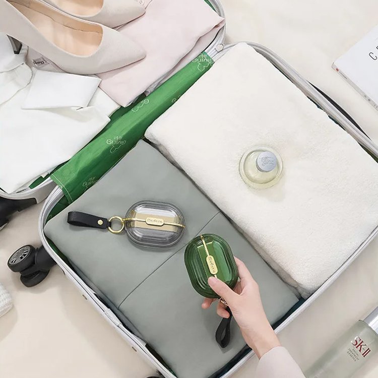 粘着ローラー+毛玉取りブラシ