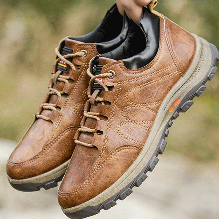 【トレッキングシューズ】カジュアルな風合い、合わせやすい、防滑耐磨耗ソール、安全な歩行、アウトドアに欠かせない