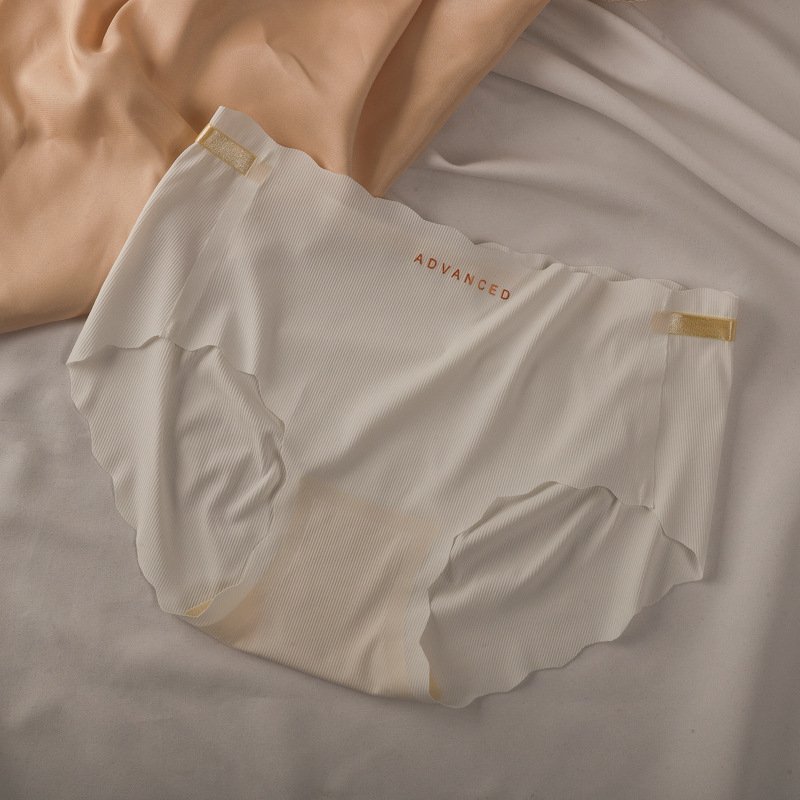 Threaded mid-waist peach butts triangle brief