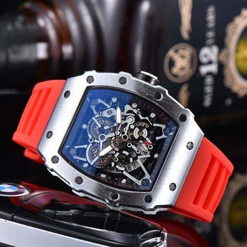 シルバーケース＆レッドバンド