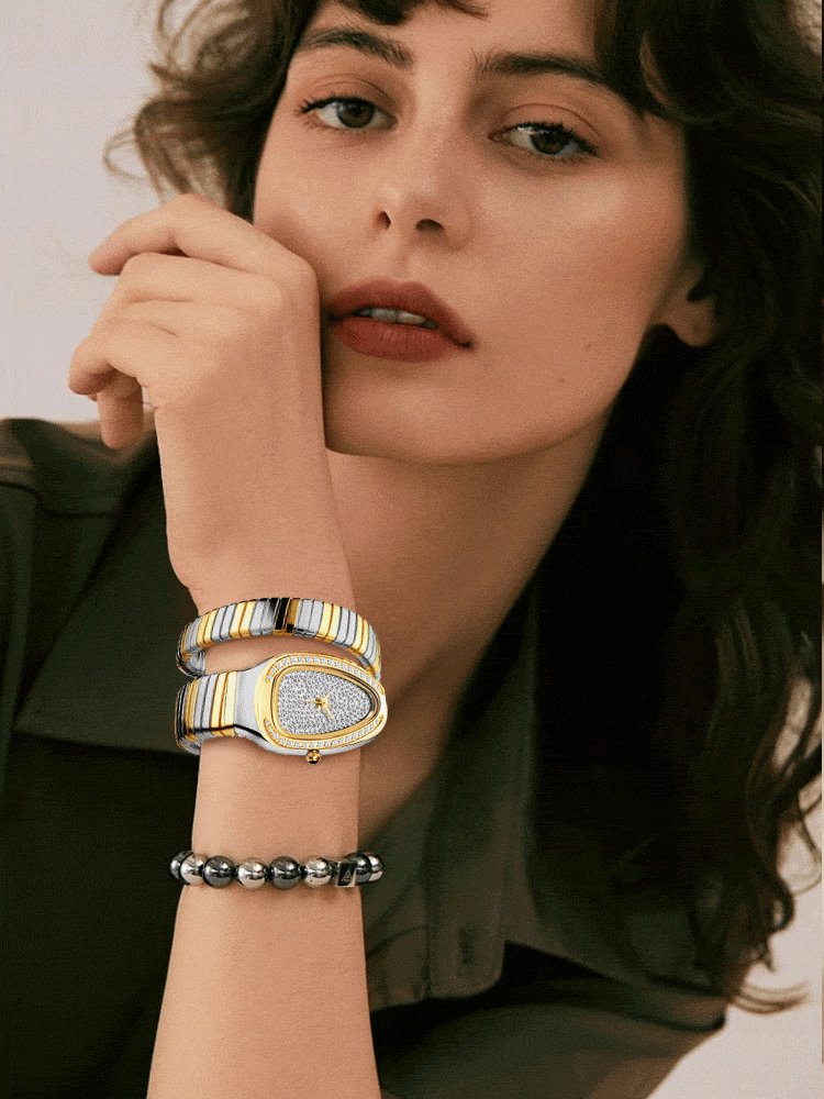 ساعة نسائية مرصعة بالألماس على شكل ثعبان فرنسية