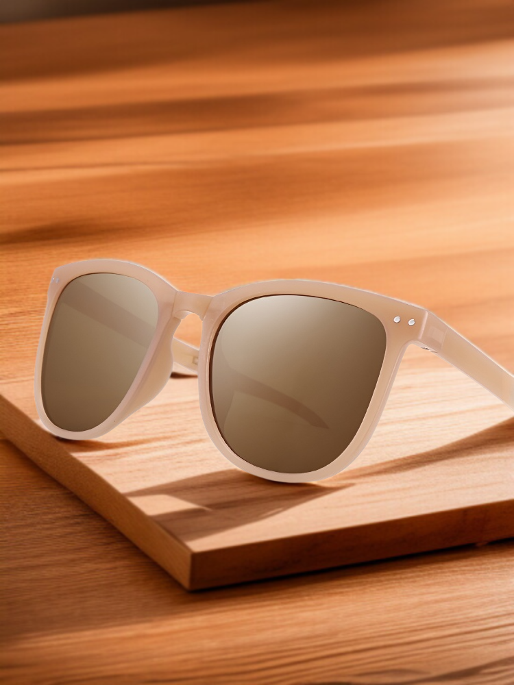 자외선 차단 기능을 강조한 선글라스 이미지