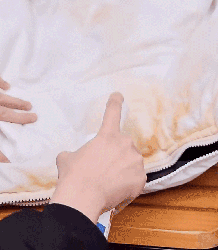 靴、衣類の泡クリーナー