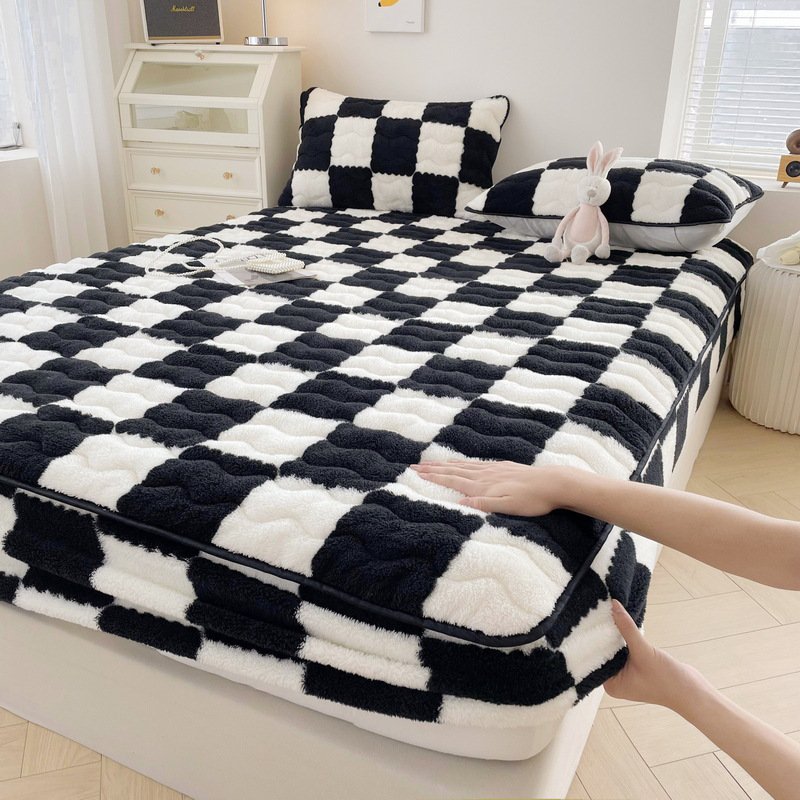 チェック柄×ブラック・ホワイト