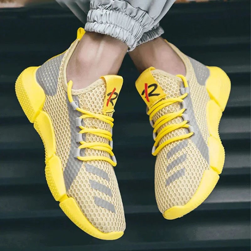 カジュアルスポーツシューズ