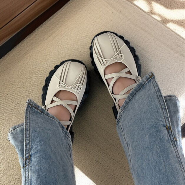 蝶結び付き女性用黒革メリージェーンシューズ