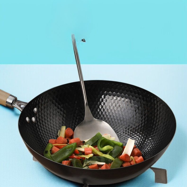 무코팅 전통 가마냄비 주방 사용 모습