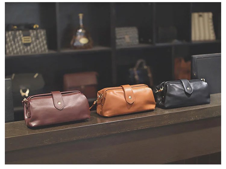 日常使いに便利なミニショルダーバッグ収納例