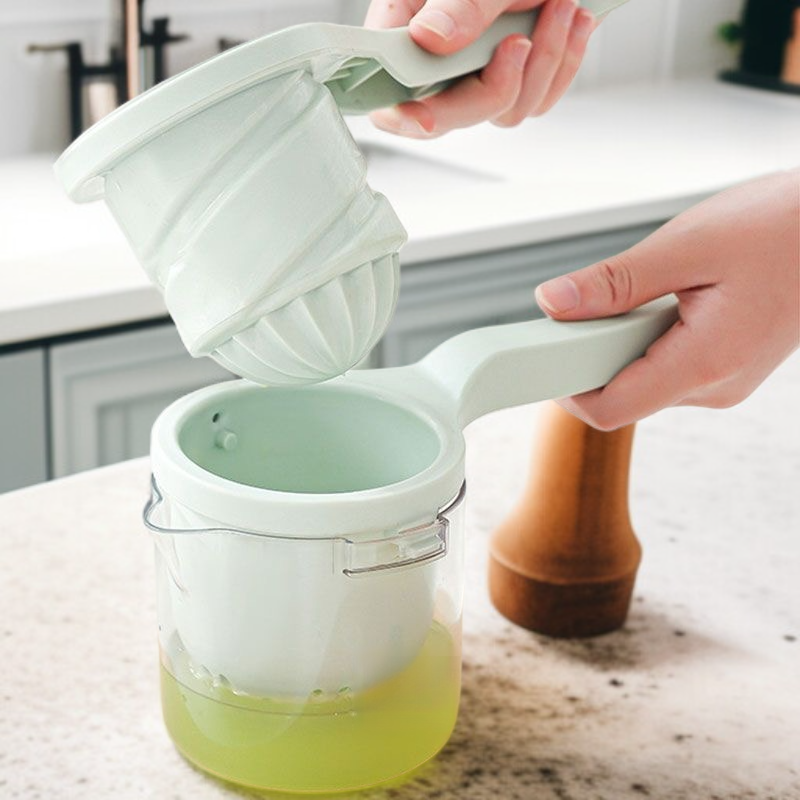 Spiral Squeeze Juice Extractor