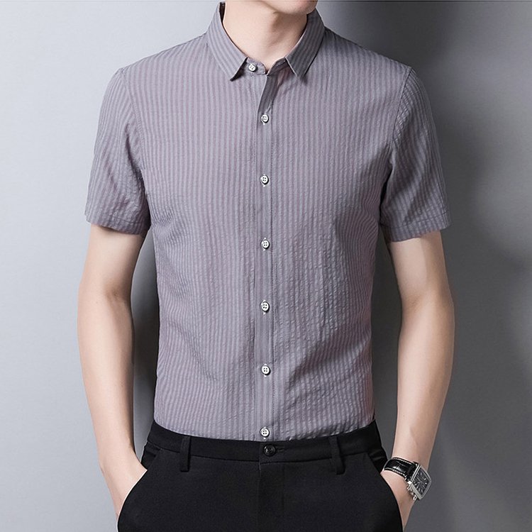 ストライプ柄半袖シャツ