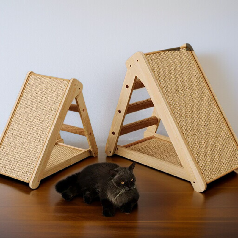 접이식 스탠드로 변형된 고양이 크롤러