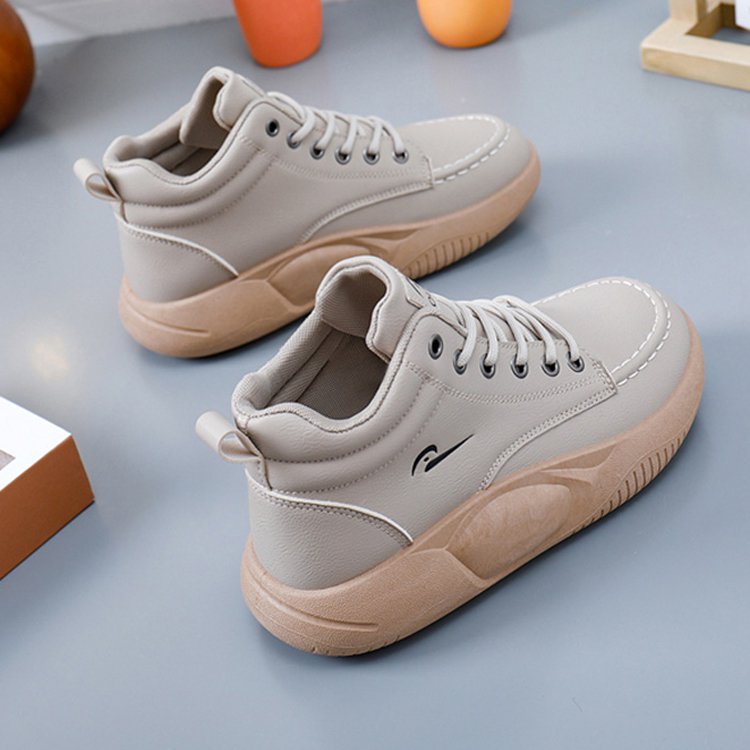 ハイカット厚底スニーカー