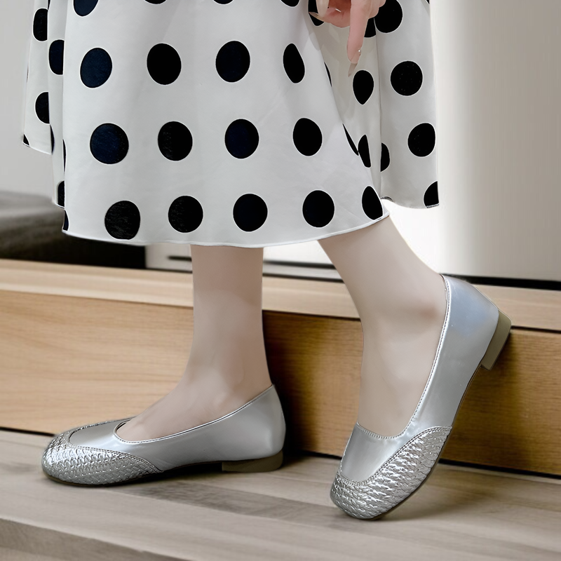 2025年夏新作レディース丸いつま先フラットシューズ