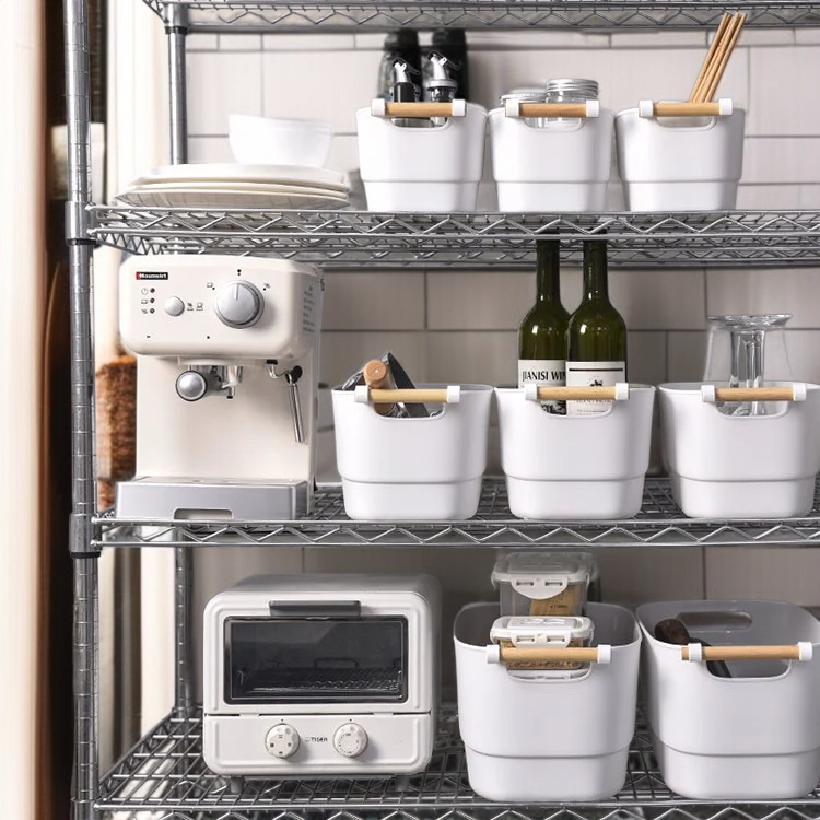 Clear plastic organizer for closet organization