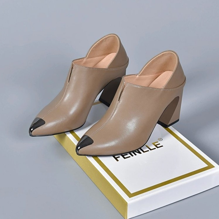 Closed Pointed Toe Horseshoe Heel Dual-use High Heels Shoes 