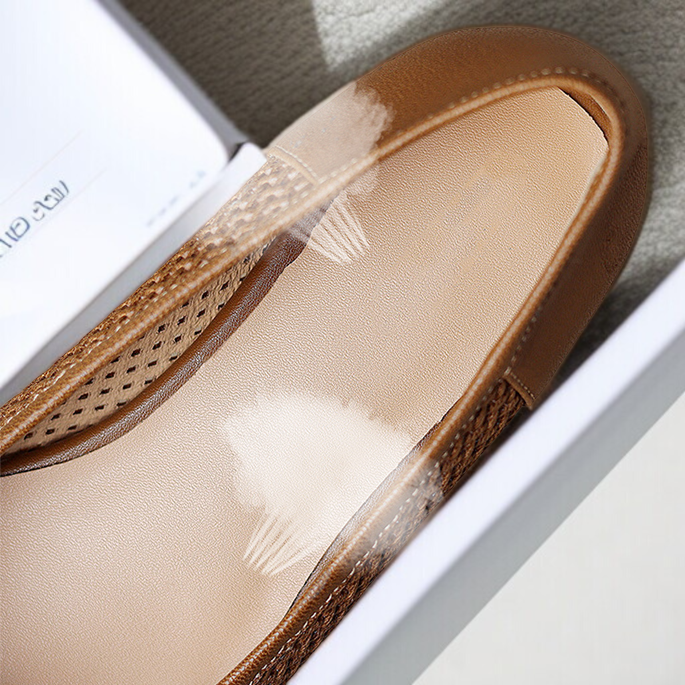 오피스룩에 어울리는 펌프스 스타일링