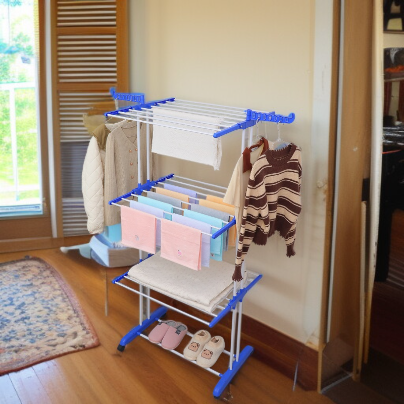 三層構造でたっぷり収納できるタオルラック