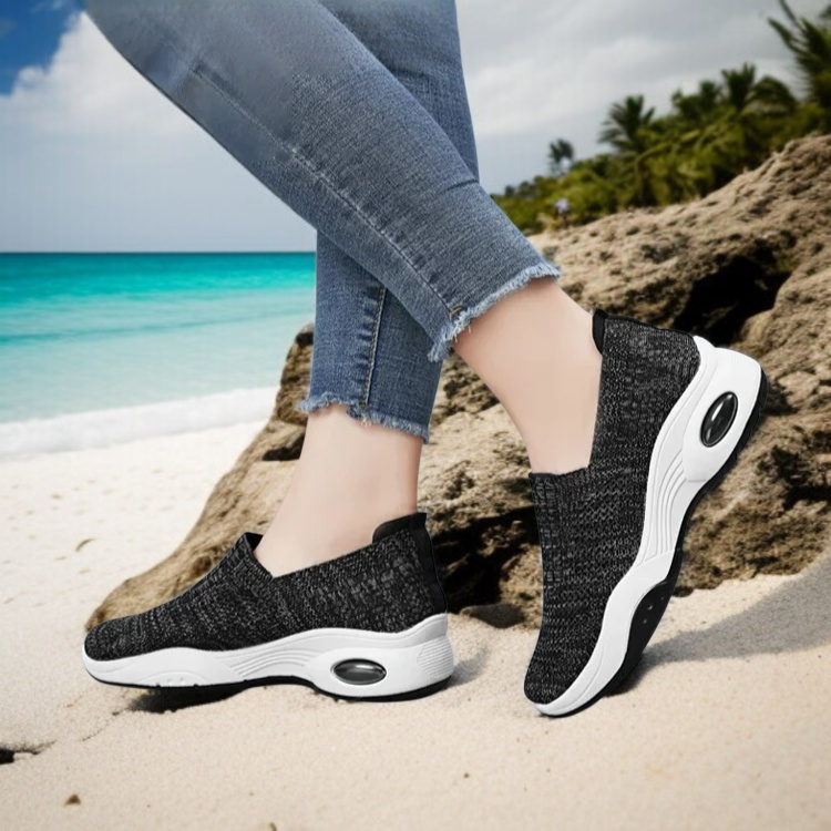 여성 빅사이즈 통풍 메쉬 운동화 전면 모습