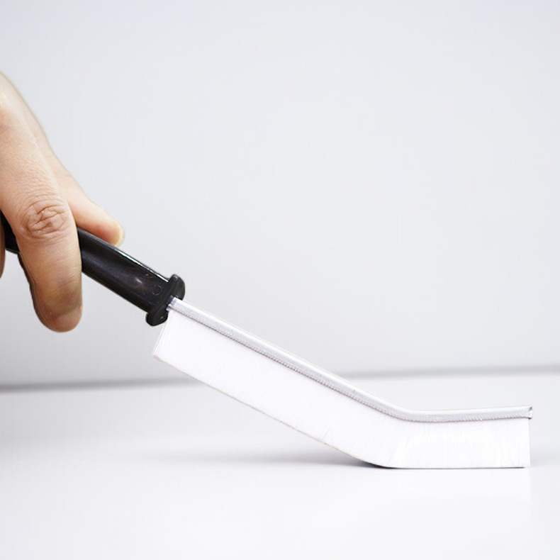 グレーの隙間ブラシの持ち手部分