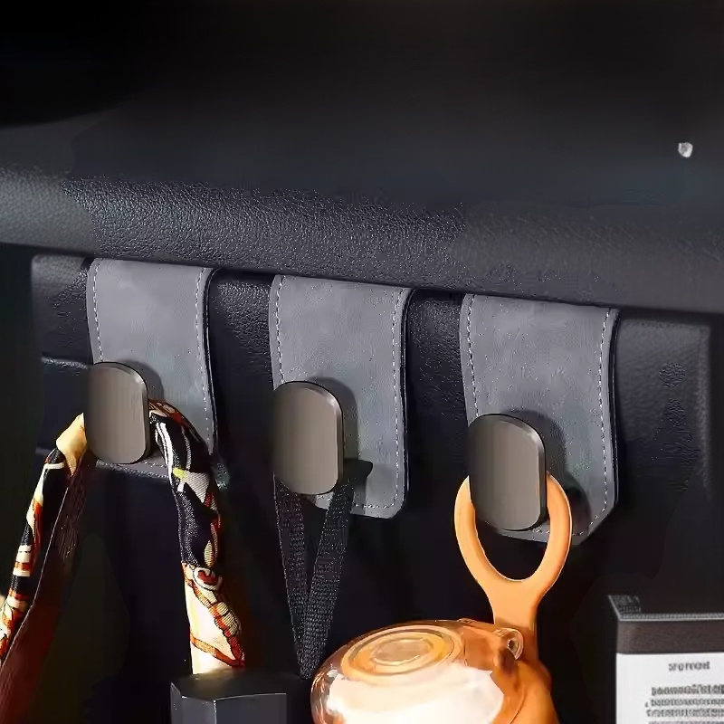 자동차 내장 개조용 앞줄 걸이 설치 모습