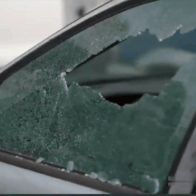 In-car multifunctional emergency safety hammer