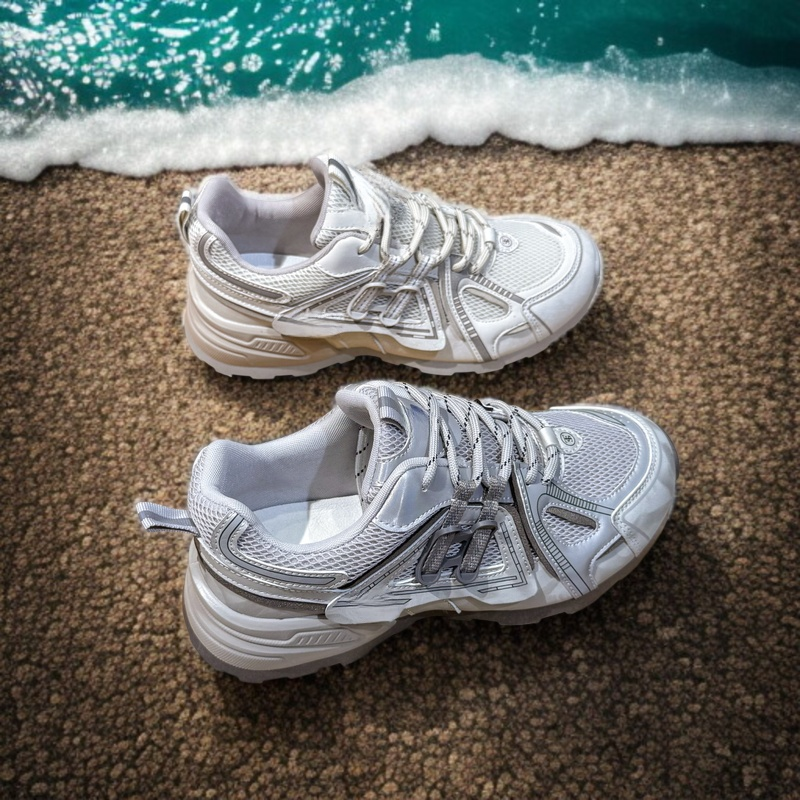 2025年秋新作万能カジュアルスポーツシューズ