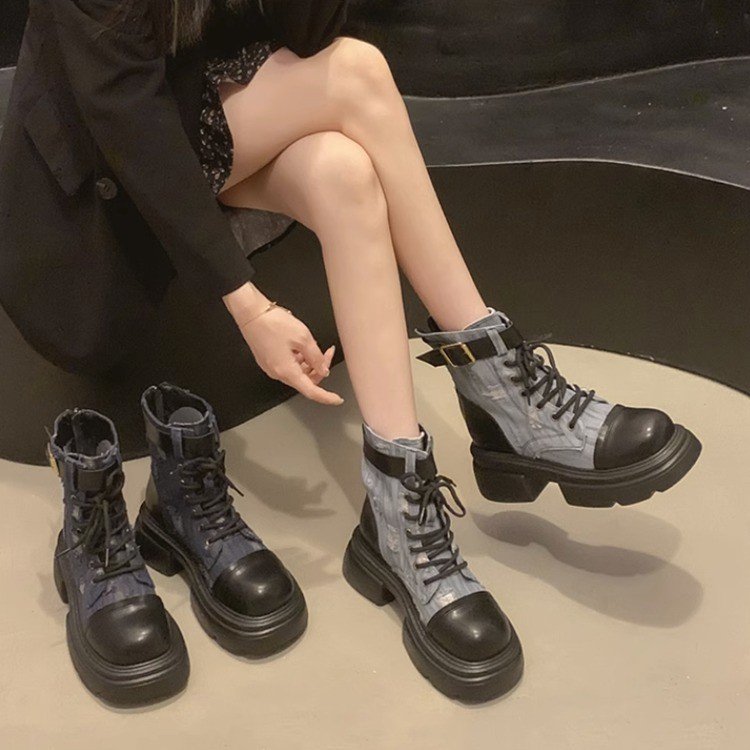 スニーカーブーツ