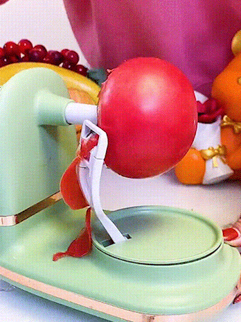 Éplucheur de fruits à manivelle